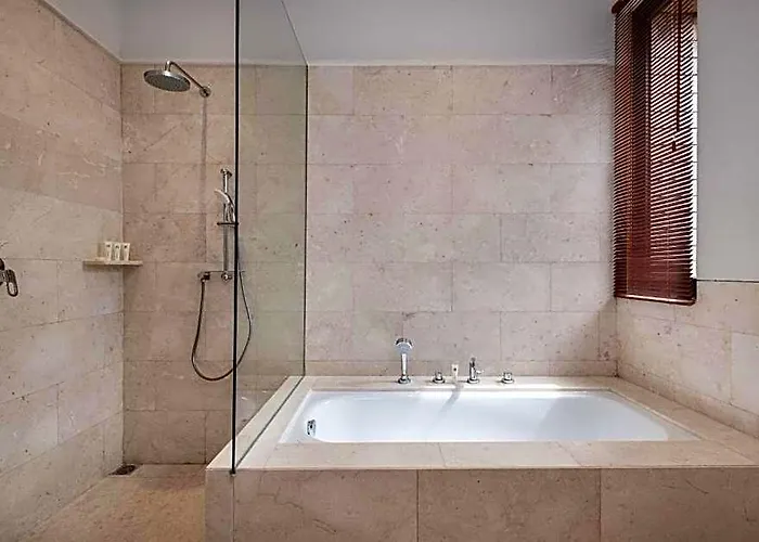 Ardiya 4 Bedroom Infinity Pool Dh23 バリ島